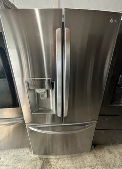 LG FrenchDoor Refrigerator Stainless IceMaker
