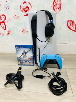 Sony Playstation 5 Disc Version 825GB , Bonus 1 Game , 1 Headset ( Used Very New )