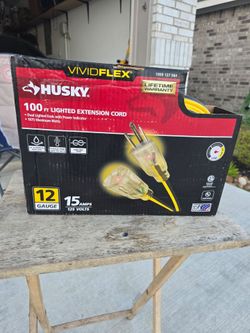 🔥$70 NO NEGOTIABLE🔥 Husky VividFlex 100 ft. Yellow 12/3 Gauge Heavy Duty Indoor/Outdoor Extension Cord with Both Lighted End.