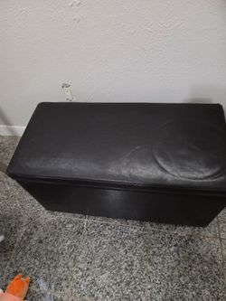 30" hinged storage ottoman