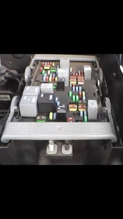 Fuse box. Chevy suburban 2013.