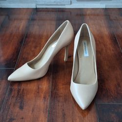 Saks Fifth Avenue Nude Pointed Toe Pumps Heels Size 10M