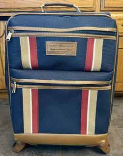 Tommy Hilfiger Small Suitcase