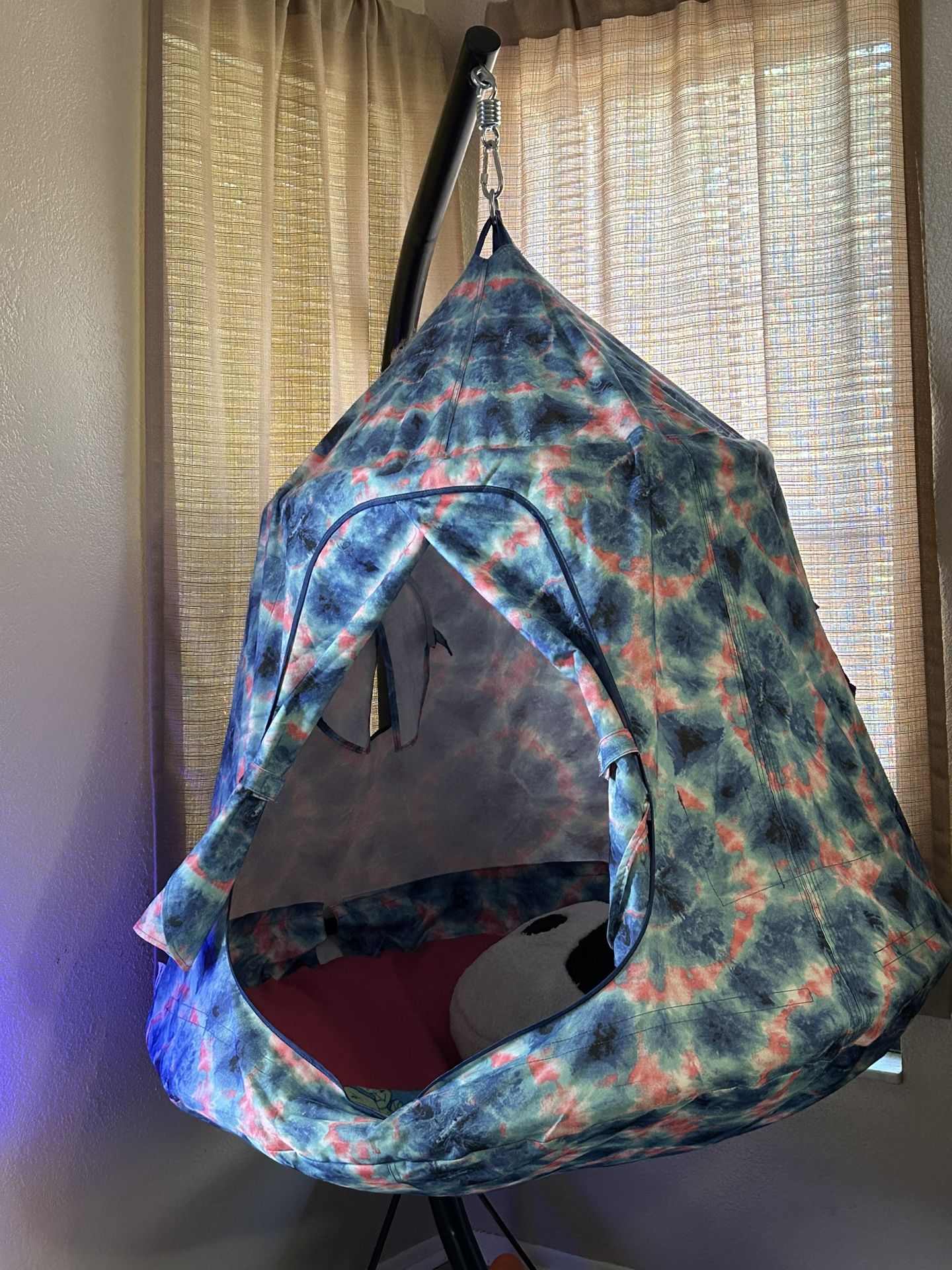 Children’s Hanging Tent