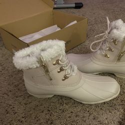 Size 10 Women’s Boots