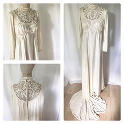 Vintage 1970’s Lace Wedding Gown