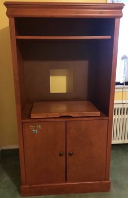 Entertainment Cabinet/TV Stand