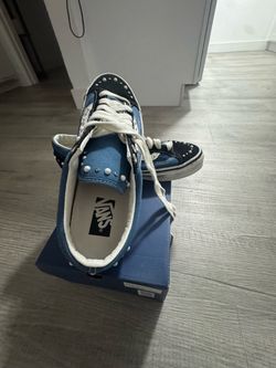 10.5 Pearlized Vans