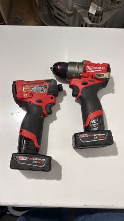 Milwaukee 12 V drill combo