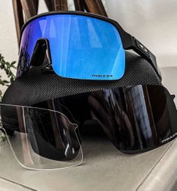 New Oakleys  Box, Pouch Cloth All Included