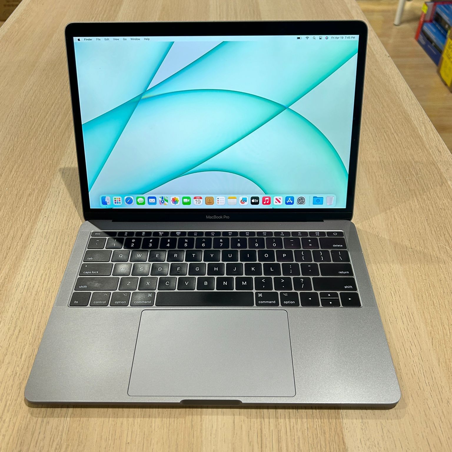 Apple MacBook Pro 13” 2017 2.3Ghz i5 16GB RAM 256GB SSD Fully Functional