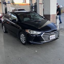 2017 Hyundai Elantra 