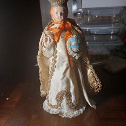 Vintage Infant Jesus of Prague Statue with Gown, icon to summon 13.5 Inch, this particular one you can't find on internet, nick/chips on face, hand & 