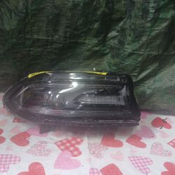 2015-20 Dodge Charger Right Headlight Regular 