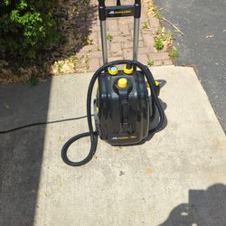 Mccullock Steam Cleaner Like New