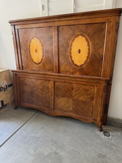 Queen Bedroom Set