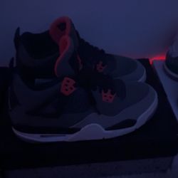 Jordan 4’s, Size 4.5