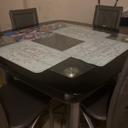 Glass Dinning Room Table 