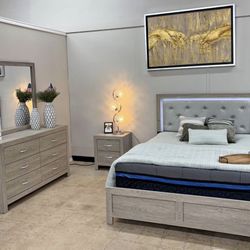 Holiday Sale Event! Stunning Bedroom For Fraction Of The Price!! 