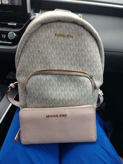 MICHAEL KORS PURSE AND WALLET