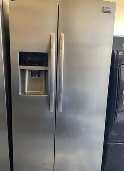 Frigidaire Side By Side Stainless Steel Fridge
