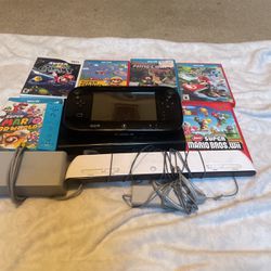 Wii U W/ 6 Games And A Wii Controller