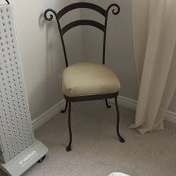Cute Bedroom Chair 