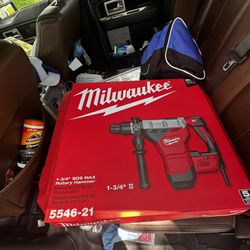 Milwaukee 5546-21  5 Amp 1-3/4 in. SDS-MAX Corded Combination Hammer with E-Clutch