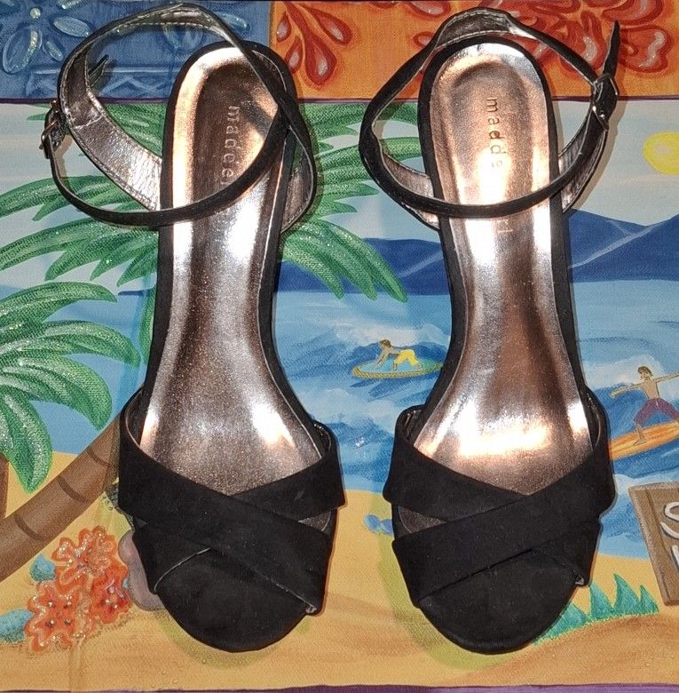 MADDEN GIRL EVONNE HIGH HEEL STRAPPY PLATFORM WEDGES DRESS SHOES BLACK SIZE 10.