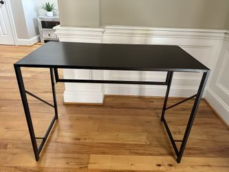 Black Desk