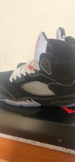 Air Jordan 5 Black Metallic Silver Sneaker