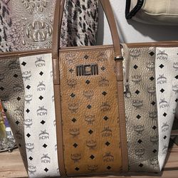 MCM Tote With Zipper 