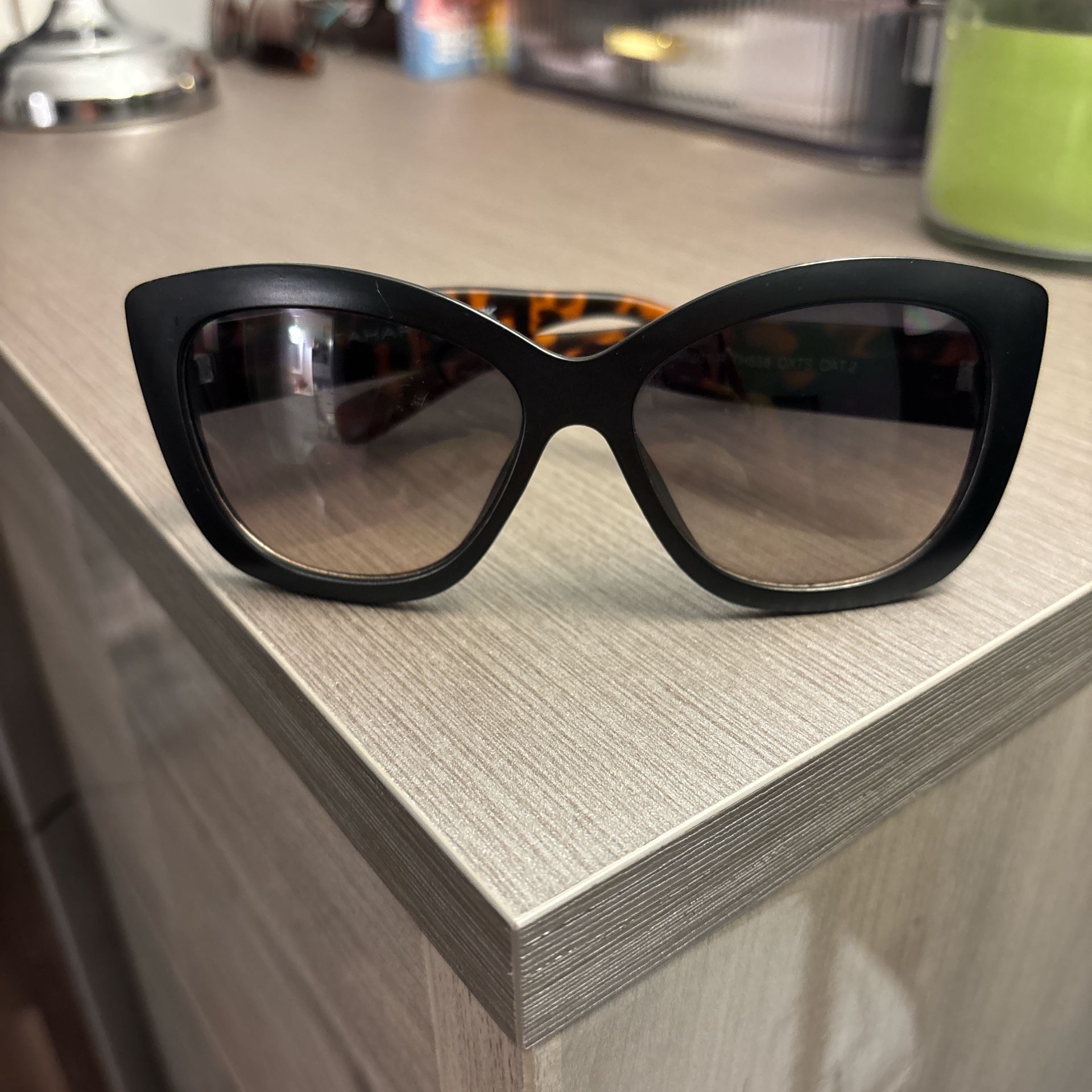 Tahari Brand Cat Sunglasses