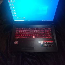 MSI MS-1799 GE72 7RE 17.3" Intel i7 2.80Ghz 16GB RAM 250GB SSD GTX 1050 Ti 120Hz Laptop