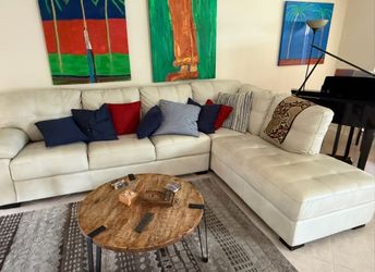 Sectional couch