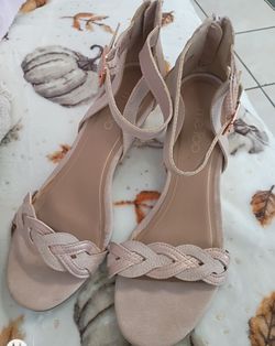 Womens shoes
