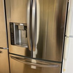 LG Refrigerator French Door. Stainless Steel  