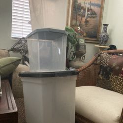 Dog / Cat / Pet food bins
