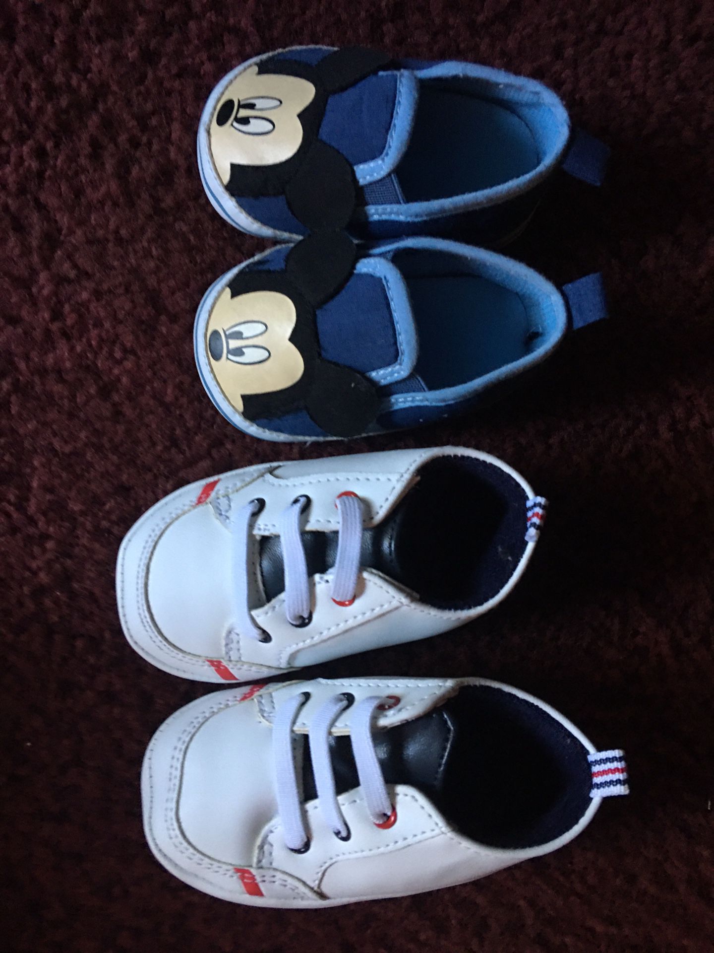 Baby shoes $1