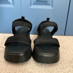 Platform sandals