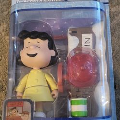 Charlie Brown Christmas "Lucy" 2003 Doll