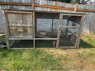 Rolling chicken coop