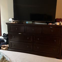 Chest Perfect For Bedroom