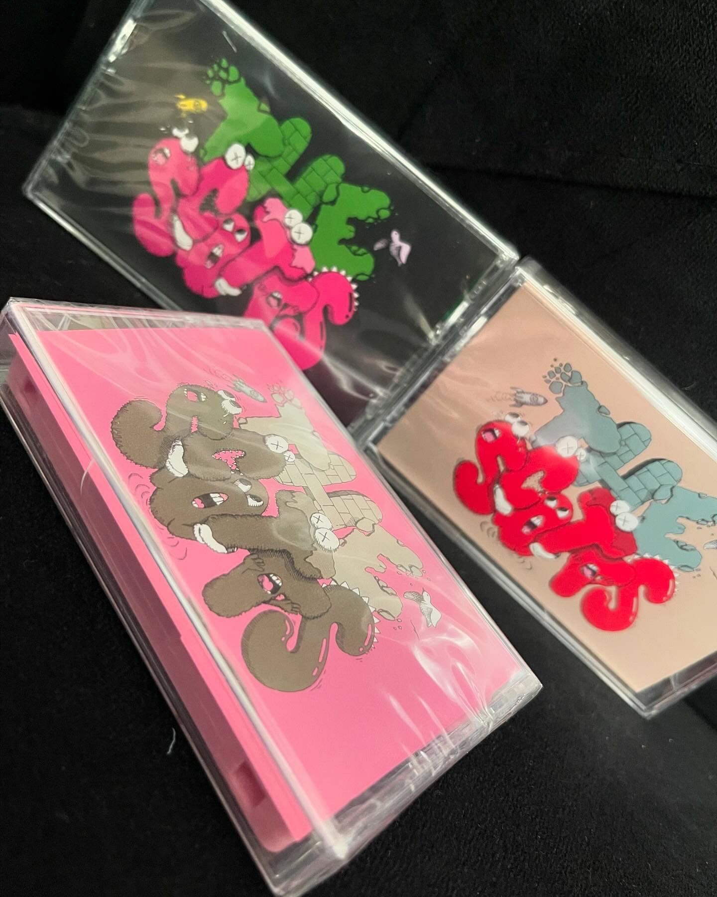Travis Scott The Scotts KAWS Cassettes Set D/S