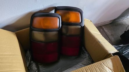 Suburban taillights