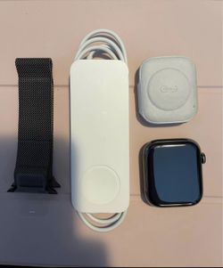 Apple Watch series 7 Wi-Fi and LTE stainless steel (UNLOCKED) 45 mm
