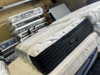 Beautyrest Black Pillow Top Mattress queen