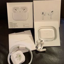 Apple AirPods Pro 2nd Generation with MagSafe Wireless Charging Case Lightning 