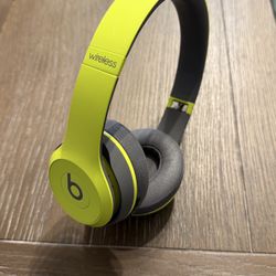 Beats Solo 2 Wireless Headphones