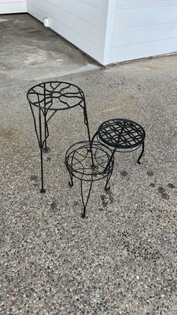 Metal plant stands